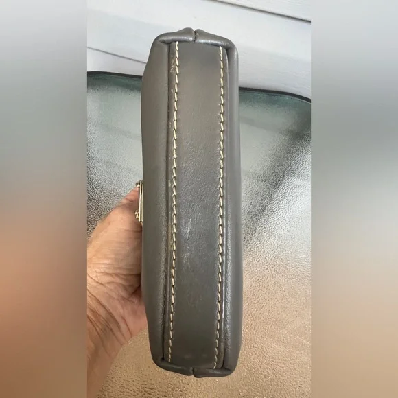 Dooney & Bourke Small Leather Framed Credit Card Coin Wallet 👛 - Picture 6 of 6